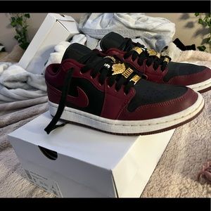 Jordan 1s Basically Brand new Maroon limited addition womens